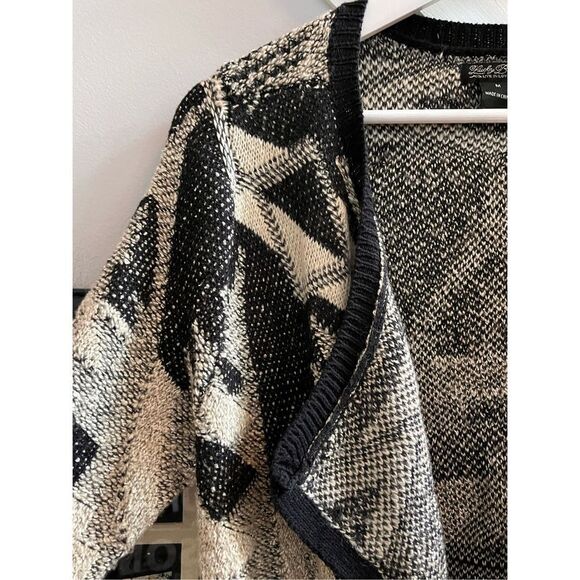 Lucky Brand Black & Cream Tribal Blanket Print sz M EUC - Picture 4 of 7